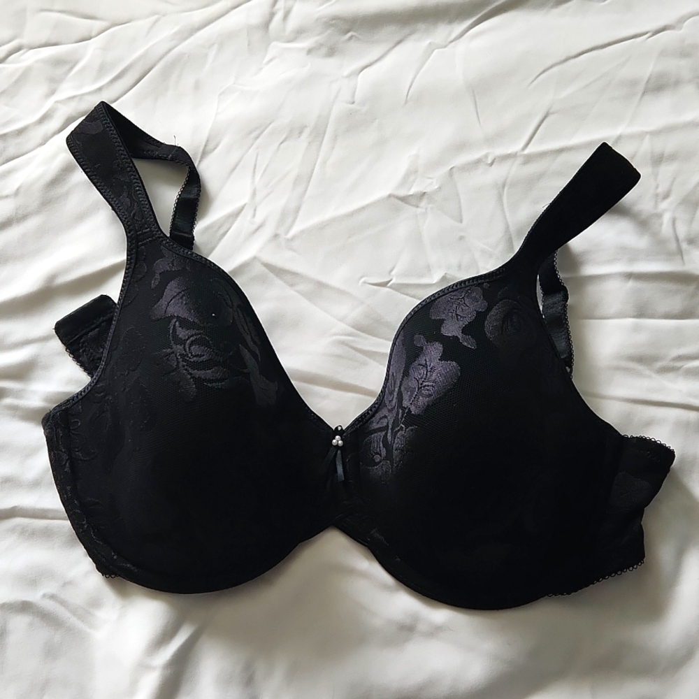 Wacoal bra, 34dd, black.
